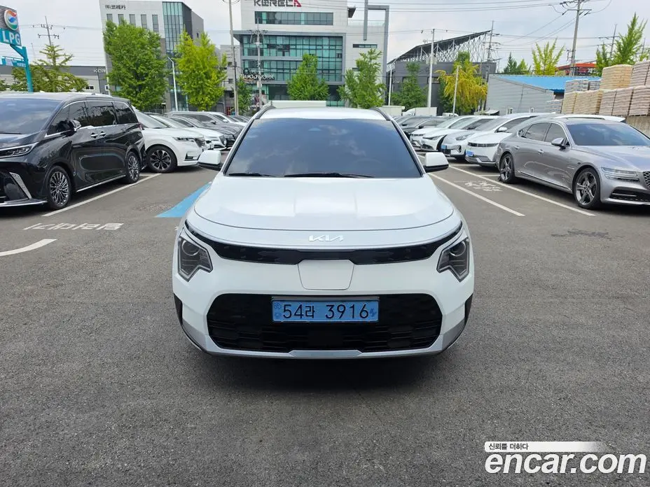 Kia Niro 2022 0.2 автомат (гидро), фото 1 Kia Niro 2022 0.2 автомат (гидро), фото 1