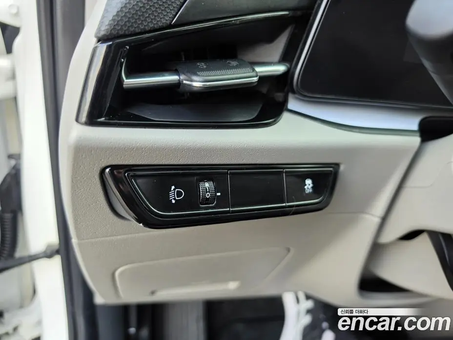 Kia Niro 2022 0.2 автомат (гидро), фото 13 Kia Niro 2022 0.2 автомат (гидро), фото 13