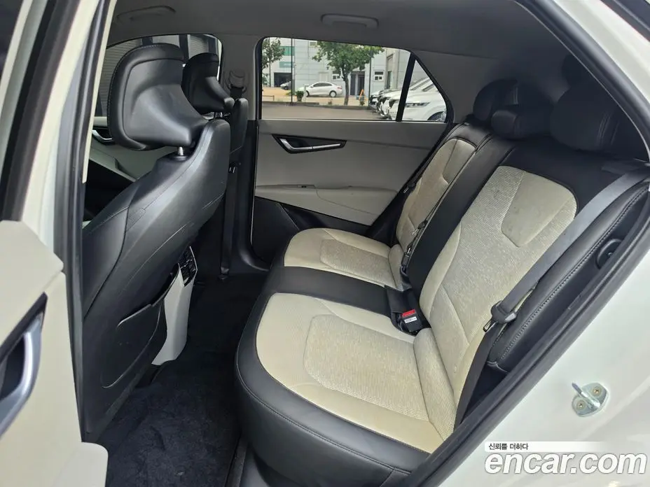 Kia Niro 2022 0.2 автомат (гидро), фото 18 Kia Niro 2022 0.2 автомат (гидро), фото 18