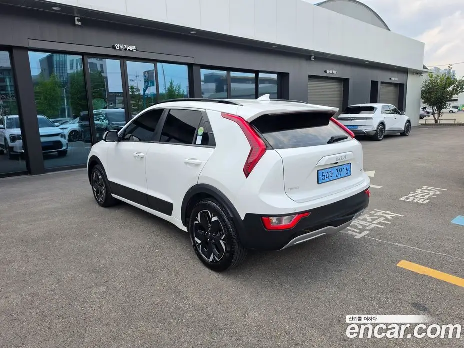 Kia Niro 2022 0.2 автомат (гидро), фото 4 Kia Niro 2022 0.2 автомат (гидро), фото 4