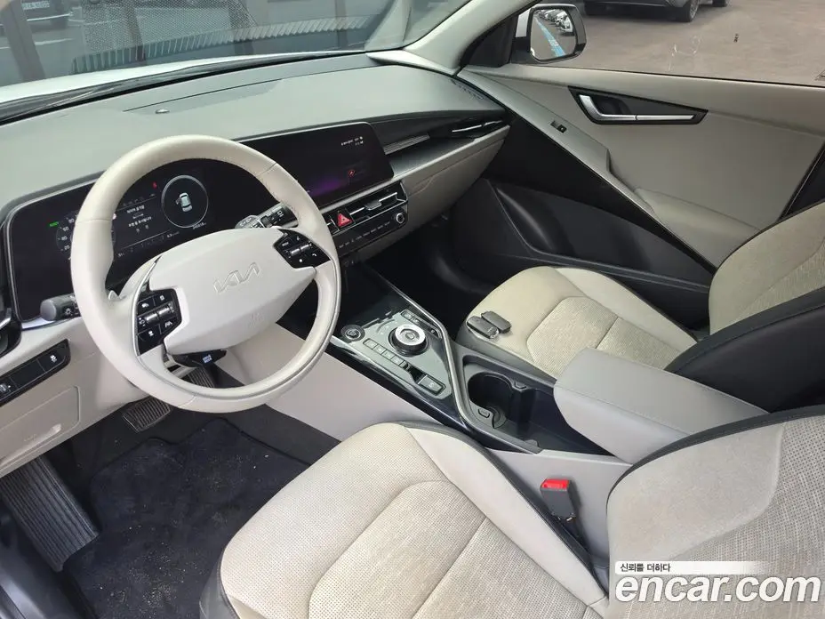 Kia Niro 2022 0.2 автомат (гидро), фото 10 Kia Niro 2022 0.2 автомат (гидро), фото 10