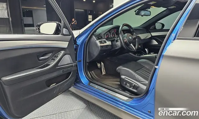 BMW M5 2015 4.4 АКПП, миниатюра 10