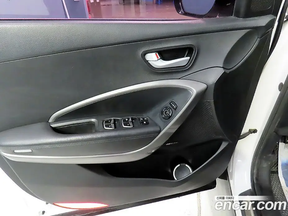 Hyundai Santa Fe 2014 2.0 автомат (гидро), фото 14 Hyundai Santa Fe 2014 2.0 автомат (гидро), фото 14