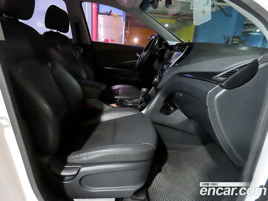 Hyundai Santa Fe 2014 2.0 автомат (гидро), фото 8 Hyundai Santa Fe 2014 2.0 автомат (гидро), фото 8