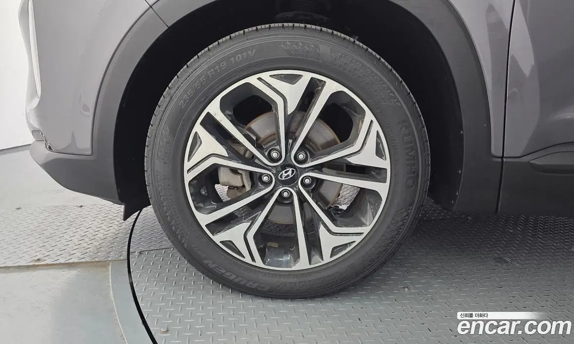 Hyundai Santa Fe 2018 2.0 автомат (гидро), фото 5