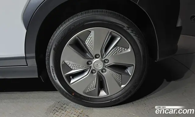 Hyundai Kona 2019 0.2 автомат (гидро), миниатюра 7