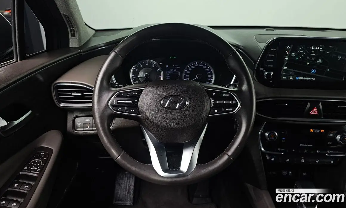 Hyundai Santa Fe 2018 2.0 автомат (гидро), фото 17 Hyundai Santa Fe 2018 2.0 автомат (гидро), фото 17