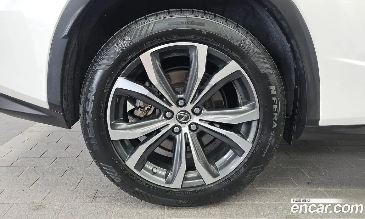 Lexus RX 2019 3.5 автомат (гидро), фото 5
