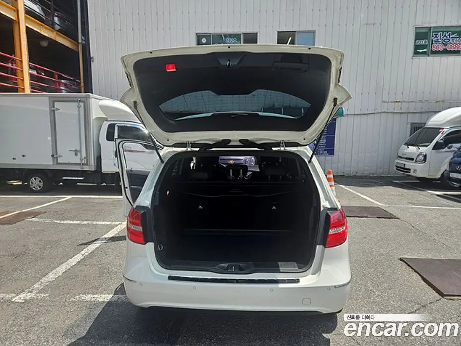Mercedes-Benz B-Class 2014 1.8 АКПП, фото 14