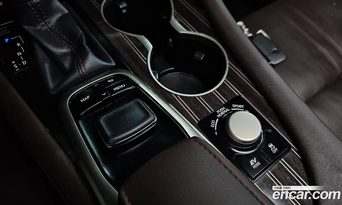 Lexus RX 2018 3.5 автомат (гидро), фото 11