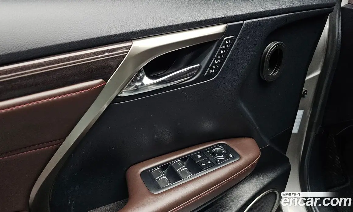 Lexus RX 2018 3.5 автомат (гидро), фото 13