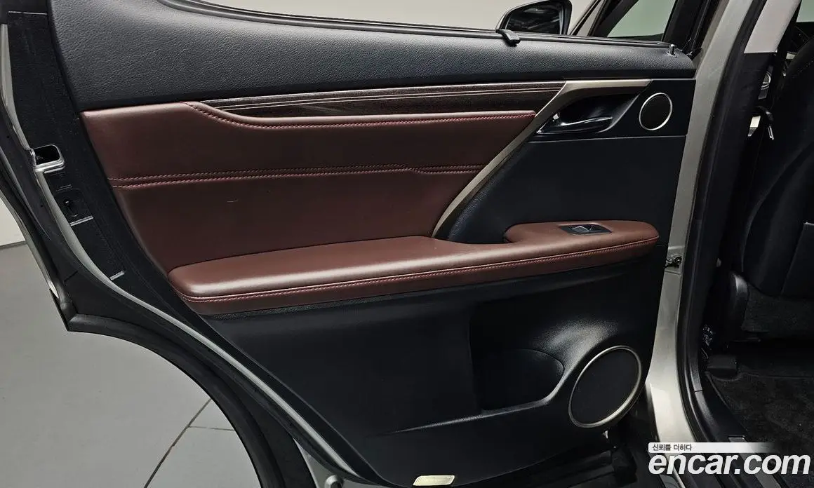 Lexus RX 2018 3.5 автомат (гидро), фото 14