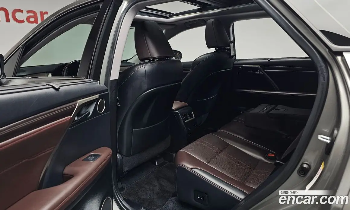 Lexus RX 2018 3.5 автомат (гидро), фото 17