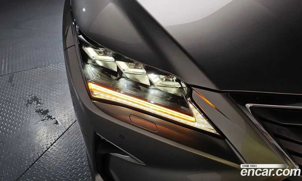 Lexus RX 2018 3.5 автомат (гидро), фото 7