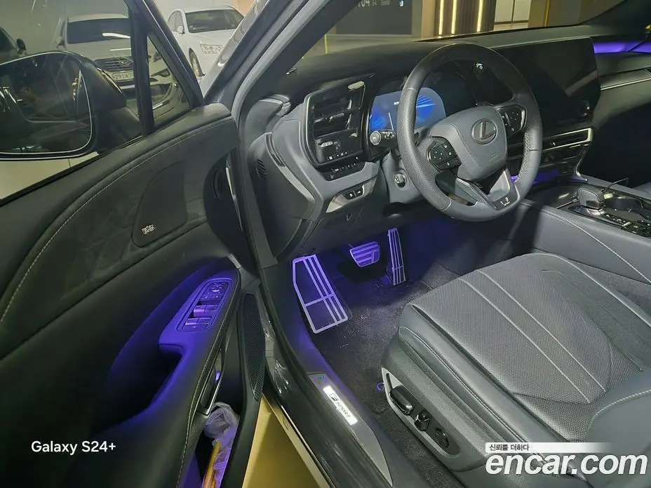 Lexus RX 2025 2.4 автомат (гидро), фото 4