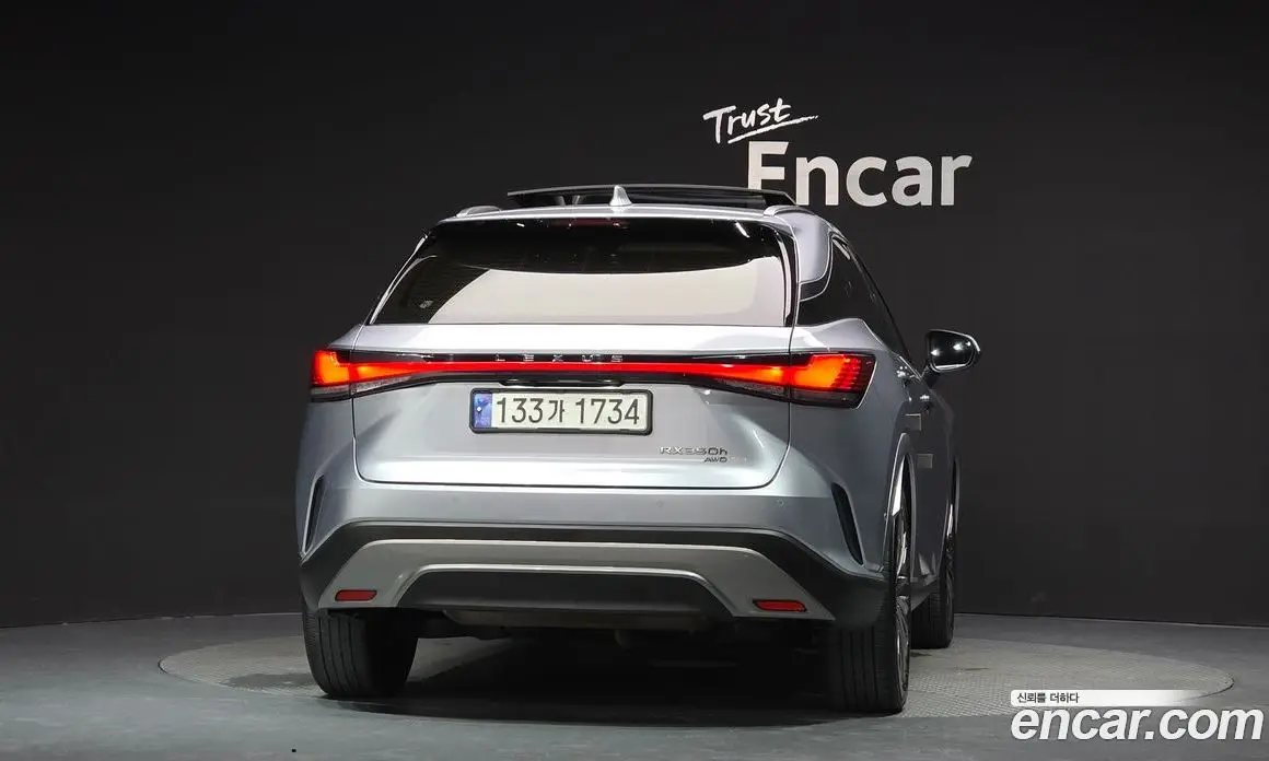 Lexus RX 2023 2.5 автомат (гидро), фото 4