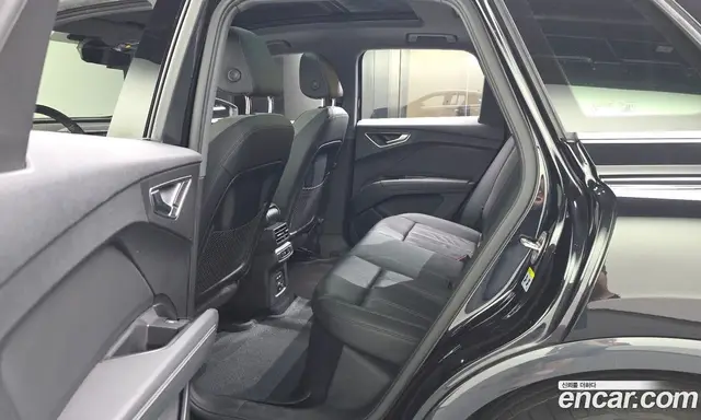 Audi Q4 e-tron 2022 0.2 АКПП, миниатюра 12