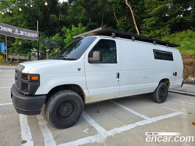 Ford E-Series, 2011, 175 000 км