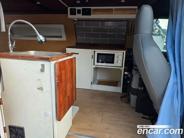 Ford E-Series 2011 6.8 АКПП, миниатюра 11