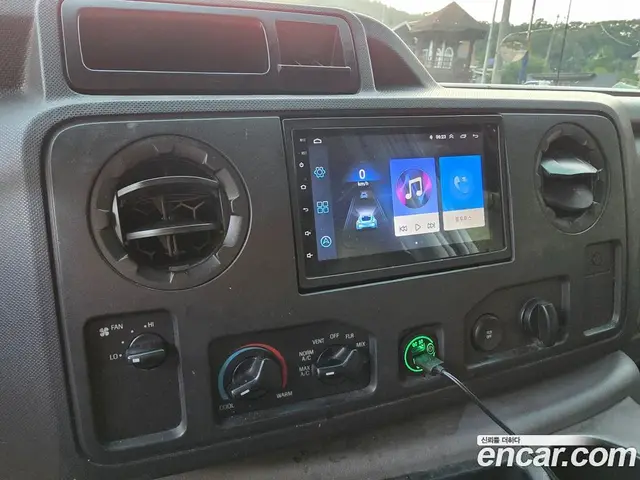 Ford E-Series 2011 6.8 АКПП, миниатюра 8