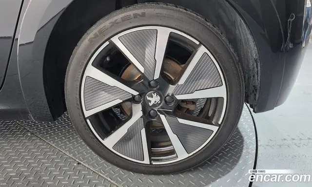 Peugeot 208 2022 0.1 АКПП, миниатюра 7