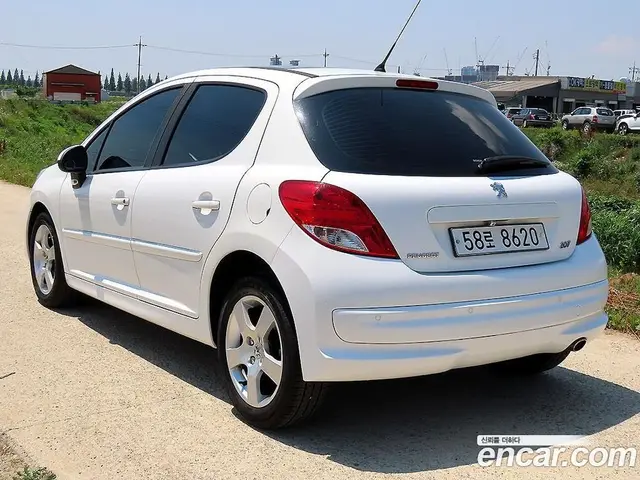 Peugeot 207 2011 1.6 АКПП, миниатюра 3