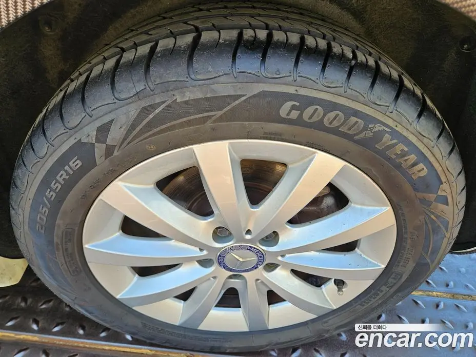 Mercedes-Benz B-Class 2012 1.8 АКПП, фото 9