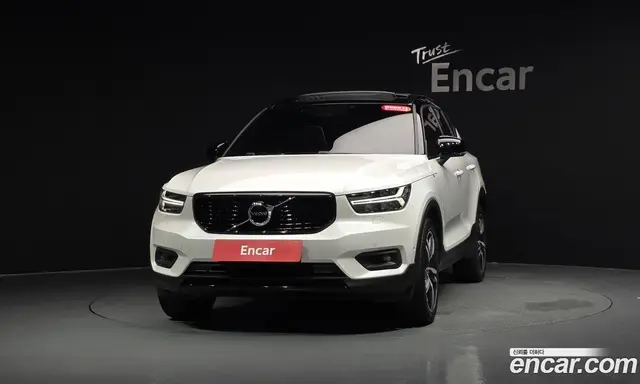 Volvo XC40 2018 2.0 АКПП, миниатюра 2