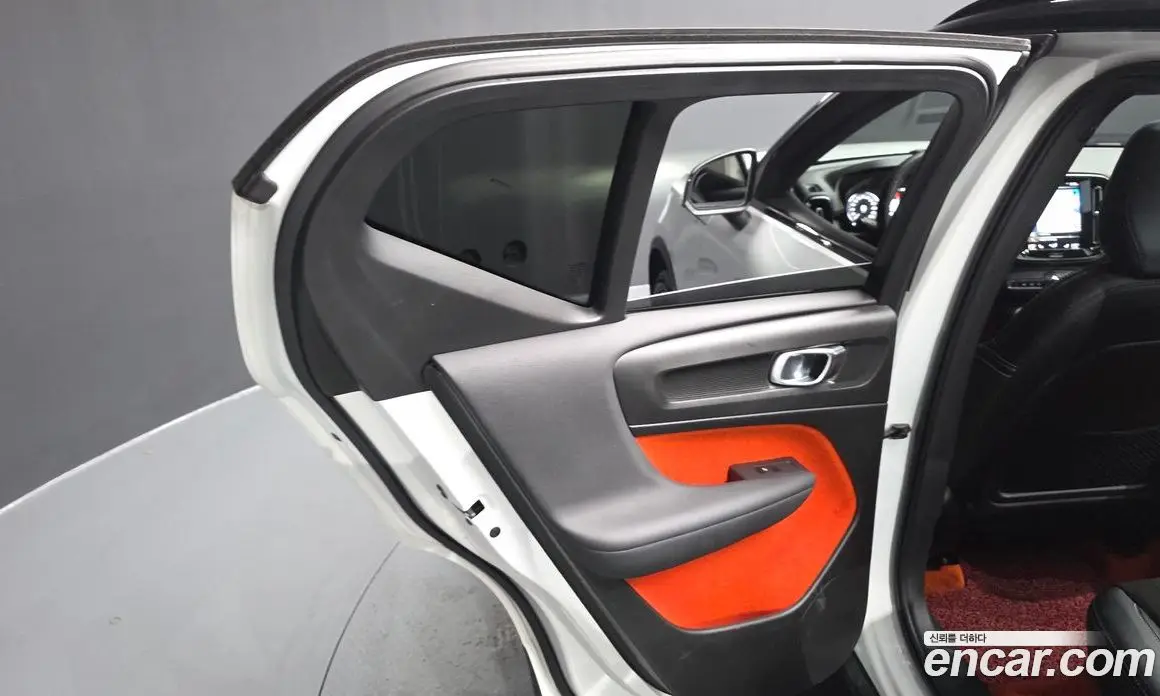 Volvo XC40 2018 2.0 АКПП, фото 14