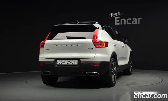 Volvo XC40 2018 2.0 АКПП, миниатюра 3