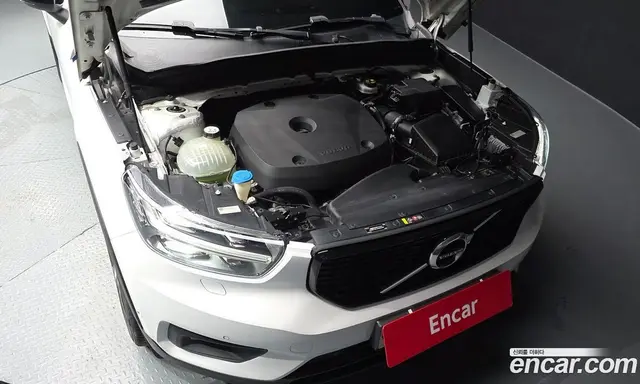 Volvo XC40 2018 2.0 АКПП, миниатюра 5
