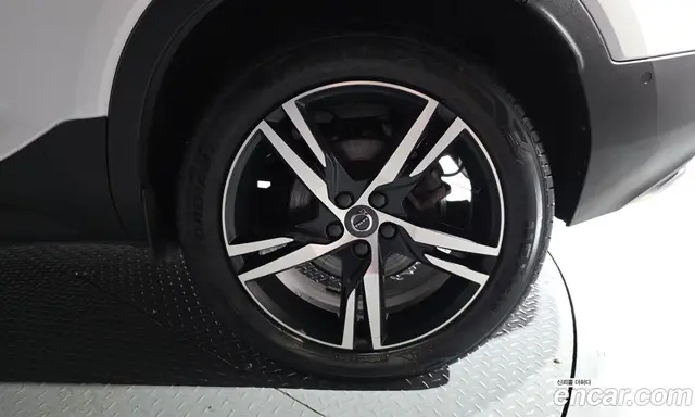 Volvo XC40 2018 2.0 АКПП, миниатюра 6