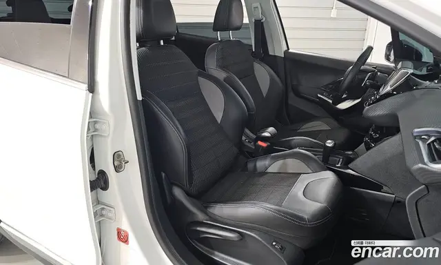 Peugeot 2008 2016 1.6 АКПП, миниатюра 11 Peugeot 2008 2016 1.6 АКПП, миниатюра 11