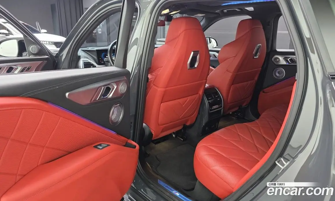 BMW XM 2023 4.4 АКПП, фото 11
