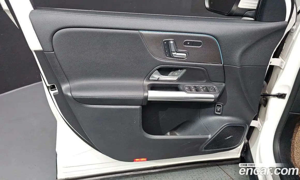 Mercedes-Benz EQA 2023 0.2 АКПП, фото 14