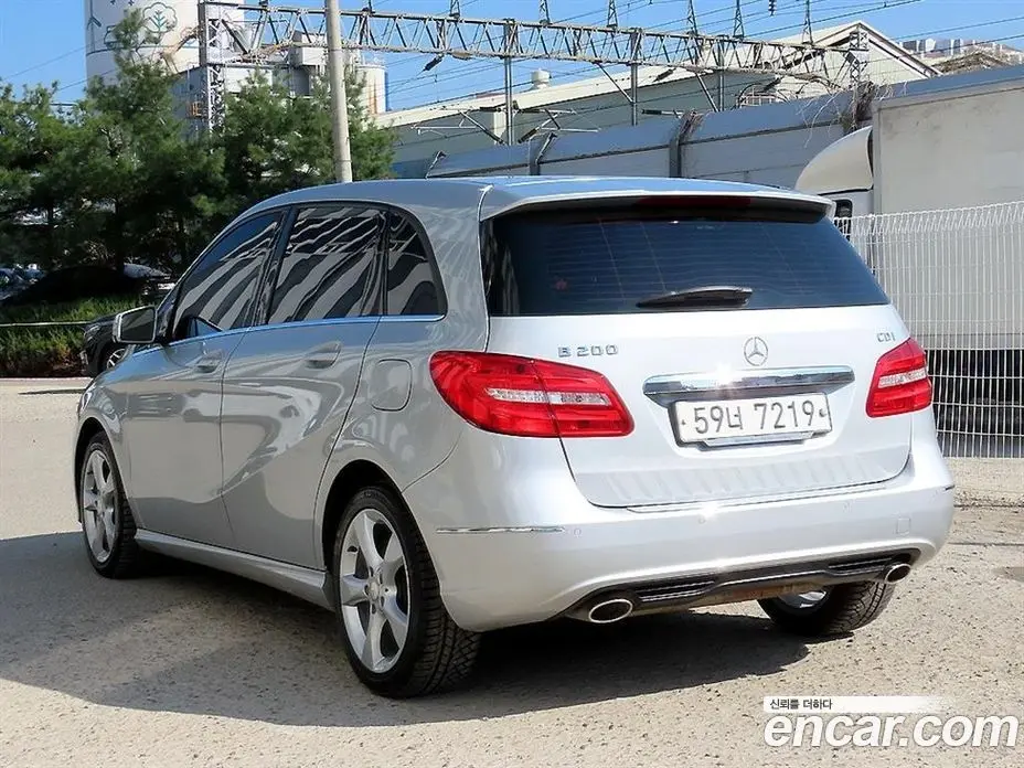 Mercedes-Benz B-Class 2013 1.8 АКПП, фото 3
