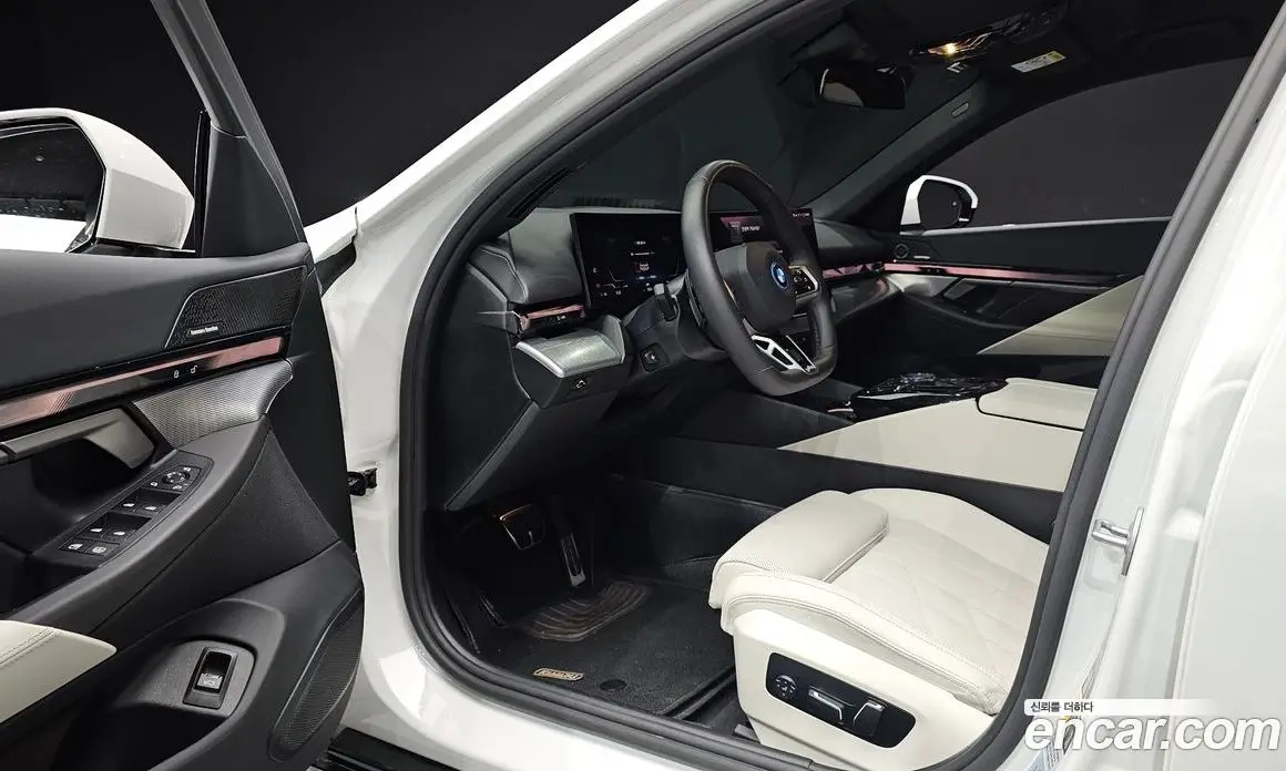 BMW i5 2025 0.2 АКПП, фото 12