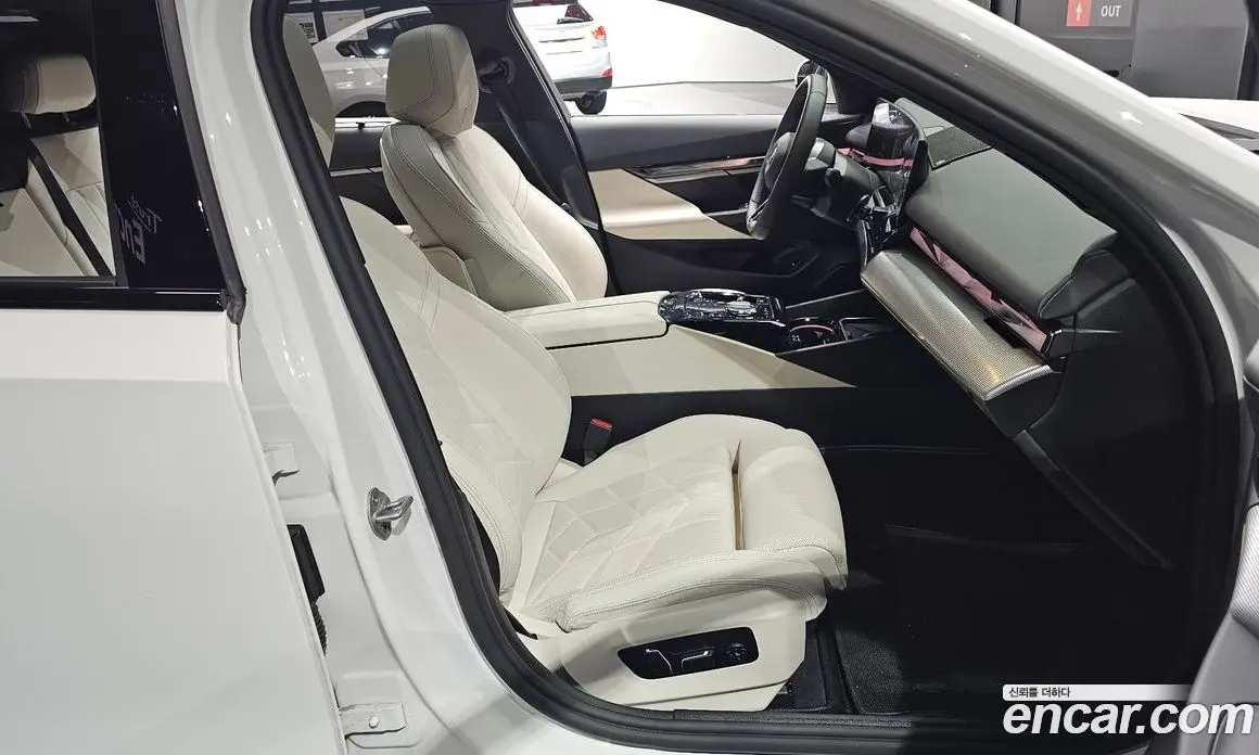 BMW i5 2025 0.2 АКПП, фото 15