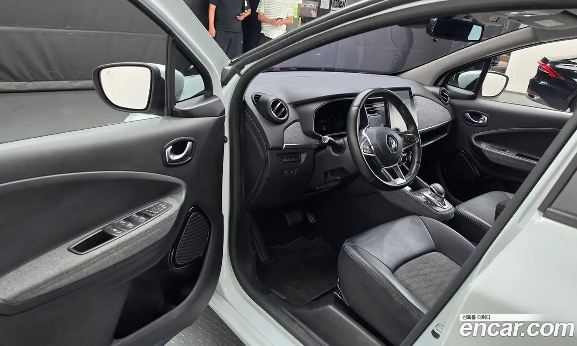 Renault (Samsung) Zoe 2021 0.2 АКПП, фото 13 Renault (Samsung) Zoe 2021 0.2 АКПП, фото 13