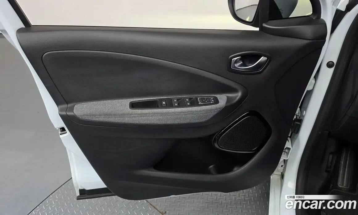 Renault (Samsung) Zoe 2021 0.2 АКПП, фото 14 Renault (Samsung) Zoe 2021 0.2 АКПП, фото 14