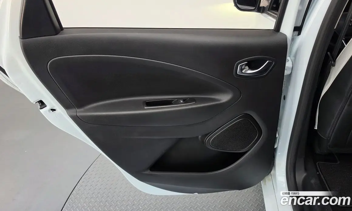 Renault (Samsung) Zoe 2021 0.2 АКПП, фото 15 Renault (Samsung) Zoe 2021 0.2 АКПП, фото 15