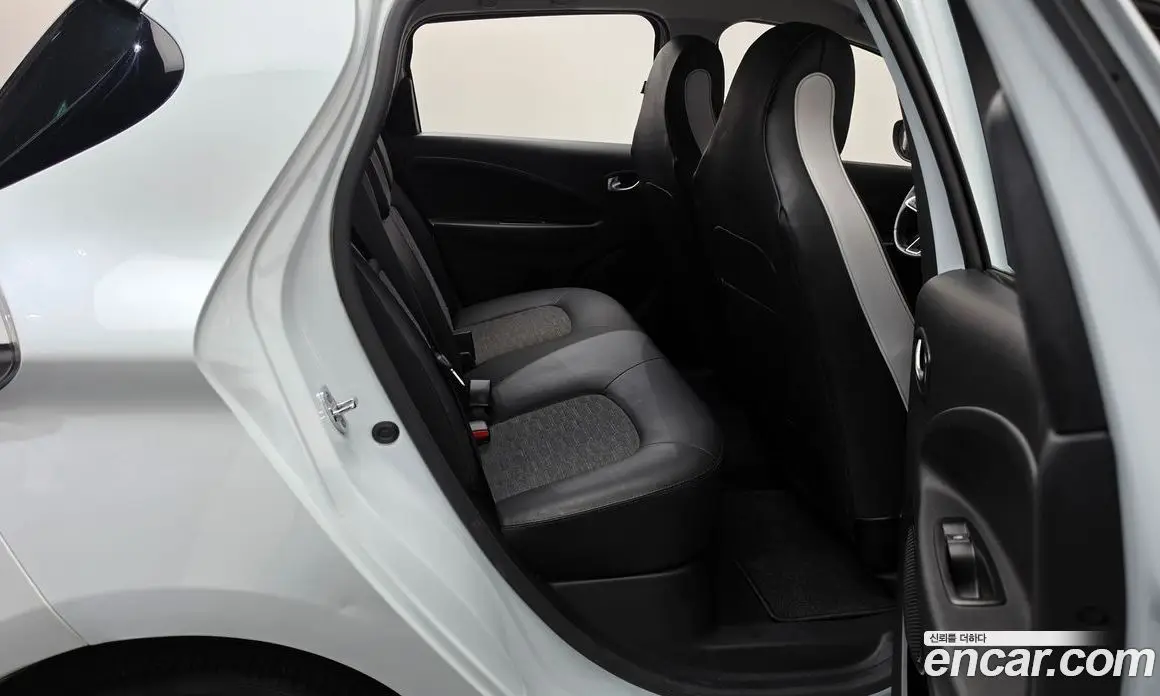 Renault (Samsung) Zoe 2021 0.2 АКПП, фото 17 Renault (Samsung) Zoe 2021 0.2 АКПП, фото 17