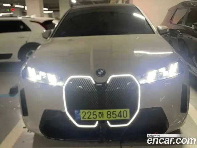 BMW iX, 2026, 8 700 км