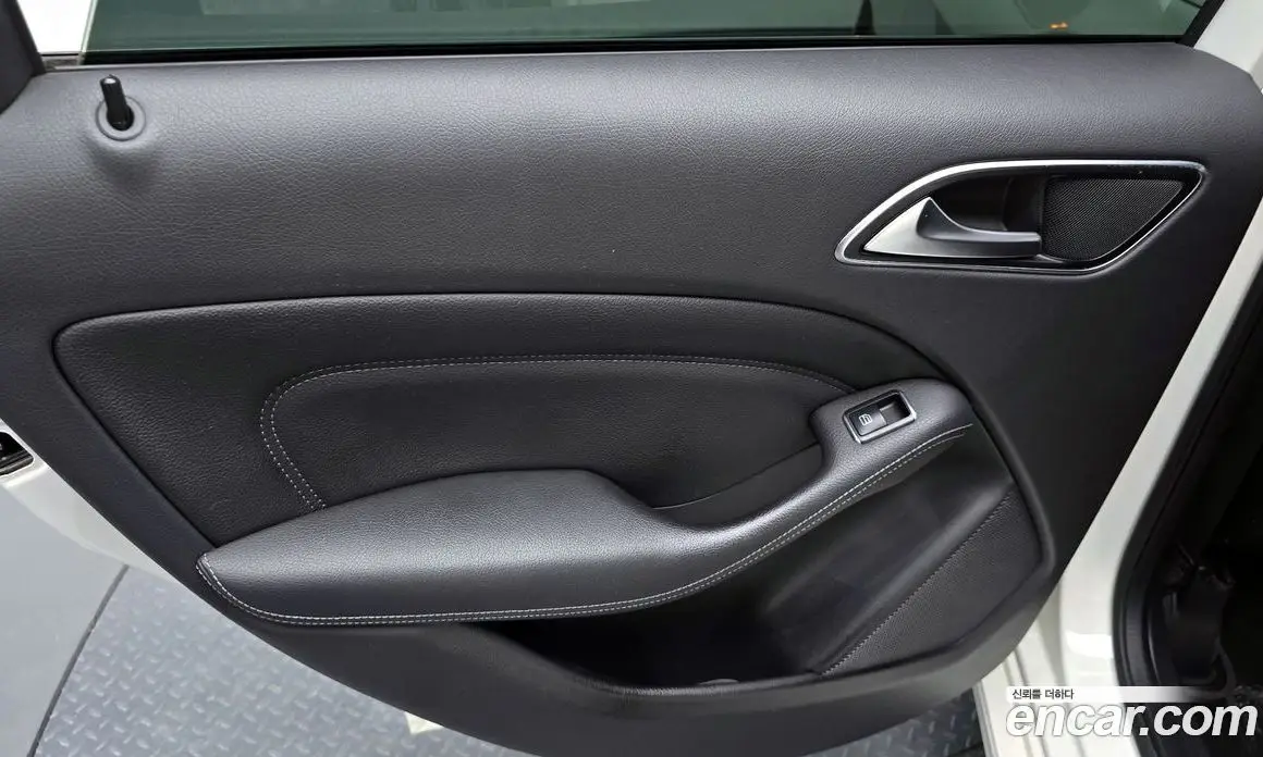 Mercedes-Benz B-Class 2018 2.0 АКПП, фото 15 Mercedes-Benz B-Class 2018 2.0 АКПП, фото 15