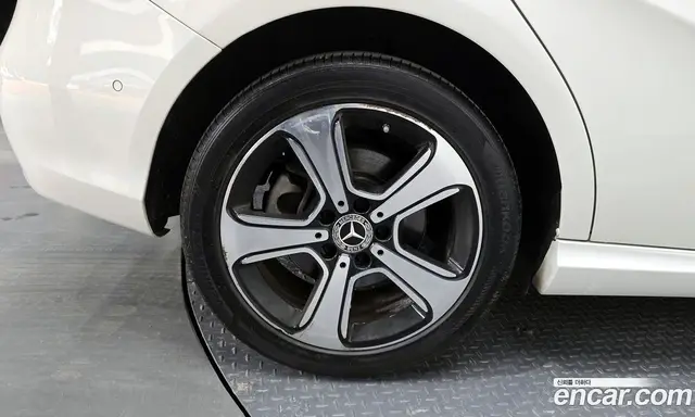 Mercedes-Benz B-Class 2018 2.0 АКПП, миниатюра 5 Mercedes-Benz B-Class 2018 2.0 АКПП, миниатюра 5