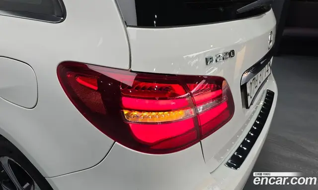 Mercedes-Benz B-Class 2018 2.0 АКПП, миниатюра 9 Mercedes-Benz B-Class 2018 2.0 АКПП, миниатюра 9
