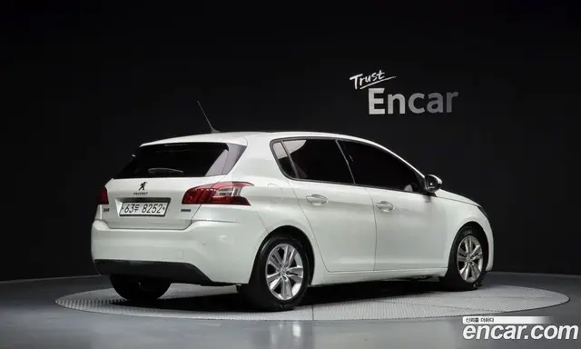 Peugeot 308 2014 2.0 АКПП, миниатюра 2
