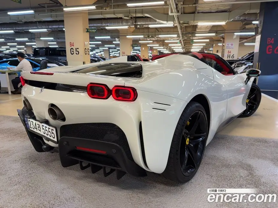 Ferrari SF90 2023 1.0 АКПП, фото 7 Ferrari SF90 2023 1.0 АКПП, фото 7
