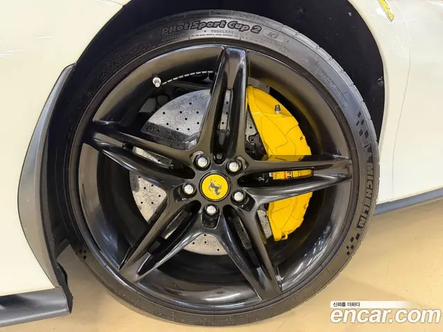Ferrari SF90 2023 1.0 АКПП, миниатюра 8 Ferrari SF90 2023 1.0 АКПП, миниатюра 8