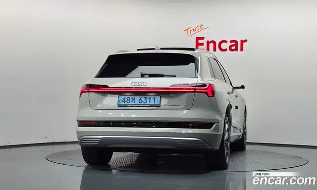 Audi e-tron 2020 0.2 АКПП, миниатюра 4 Audi e-tron 2020 0.2 АКПП, миниатюра 4